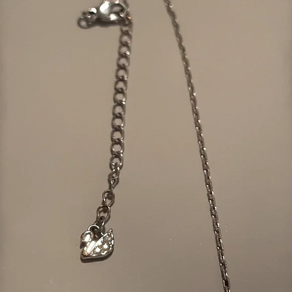 EUC SWAVORSKI CRYSTAL STARFISH NECKLACE SILVER - Picture 5 of 14